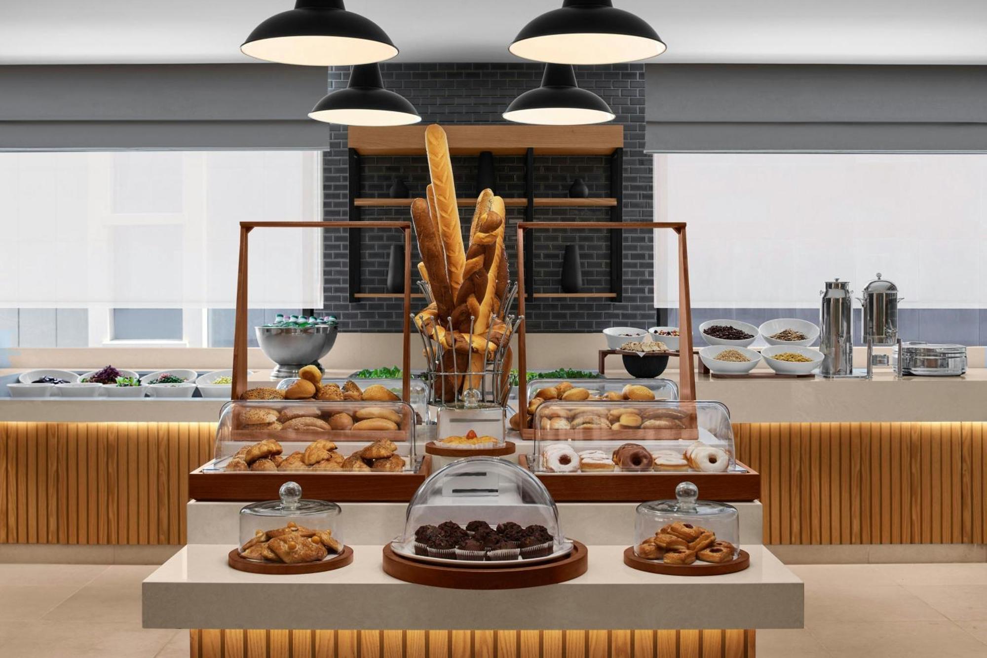 Courtyard By Marriott Makkah Hotel Mekka Buitenkant foto